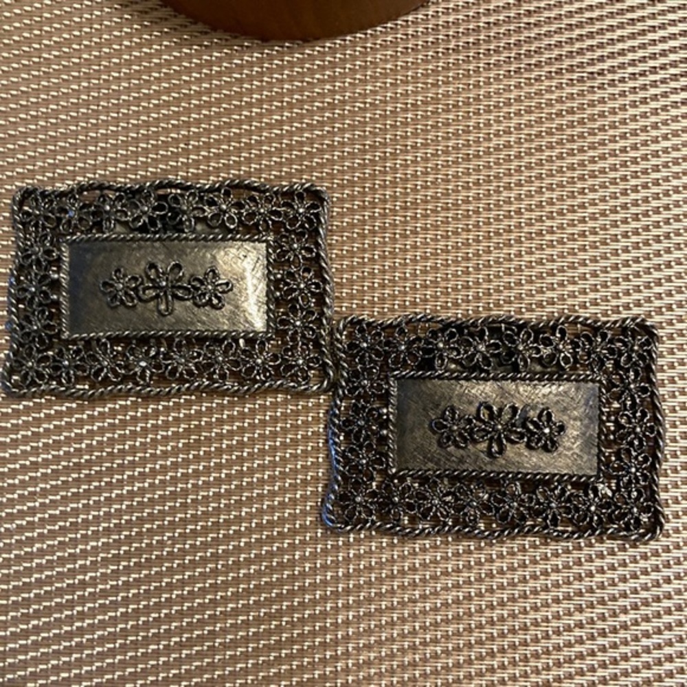 Vintage TipToe gunmetal ornate floral metal shoe clips